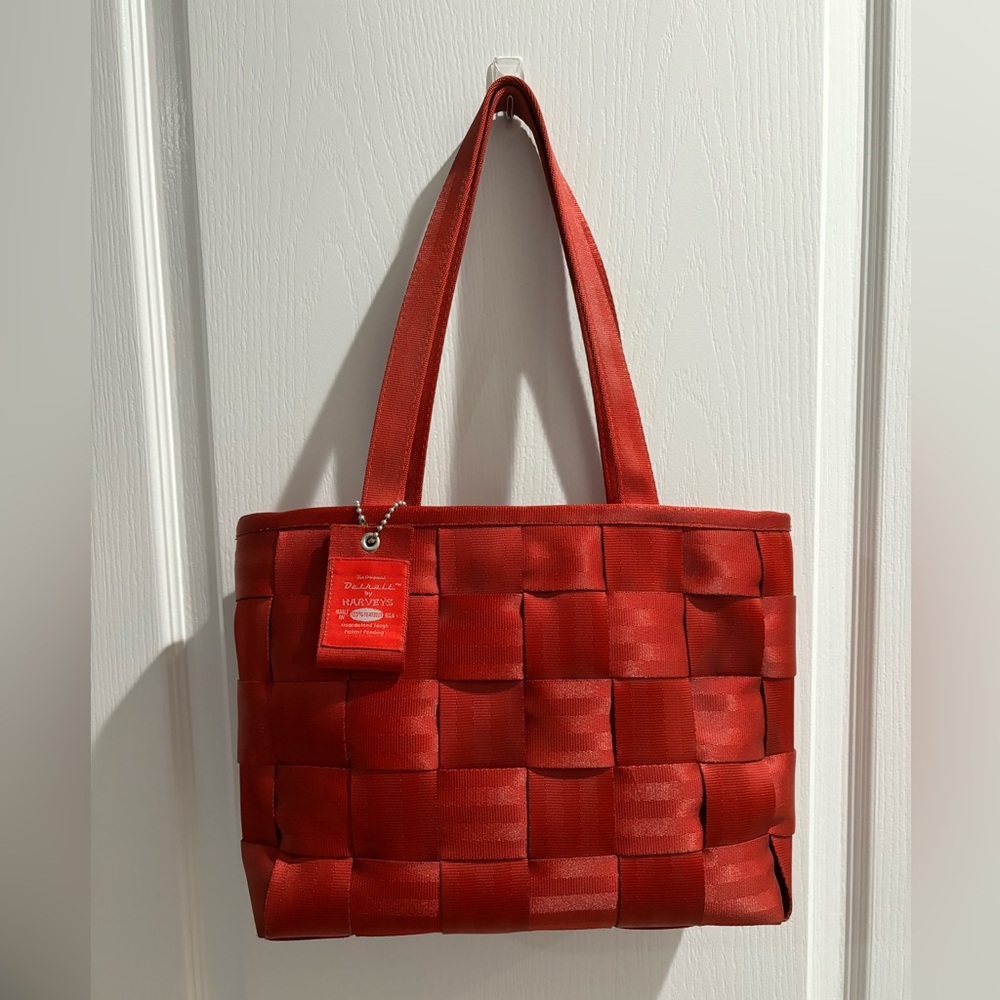 Harveys seatbelt bag